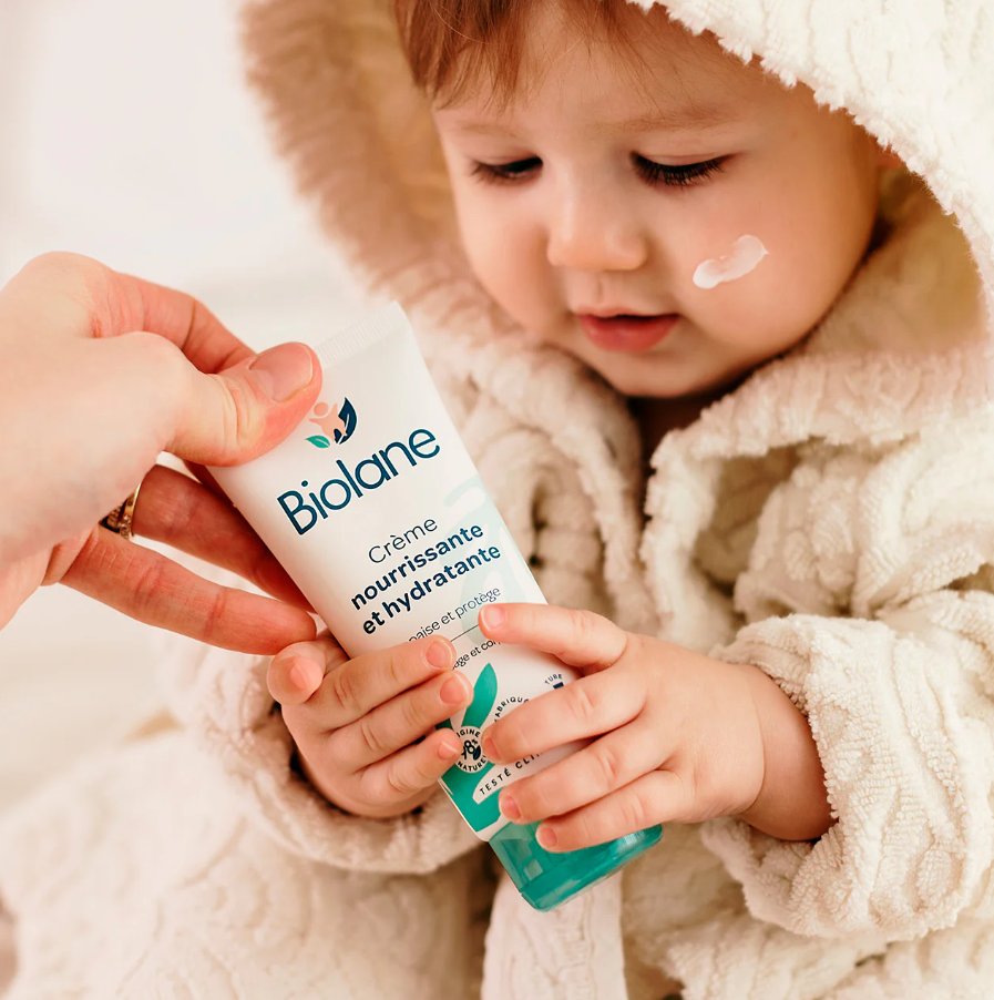 BIOLANE - Kit Bain & toillette - Bébé - Gel douche, Lait de toilette, Crème hydratante, Huile d'amande douce